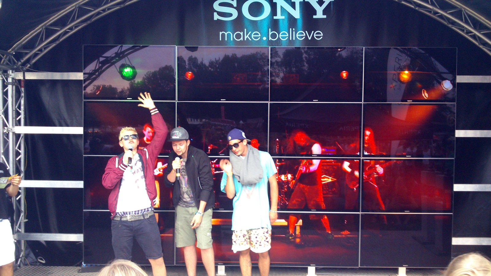 sony xperia live